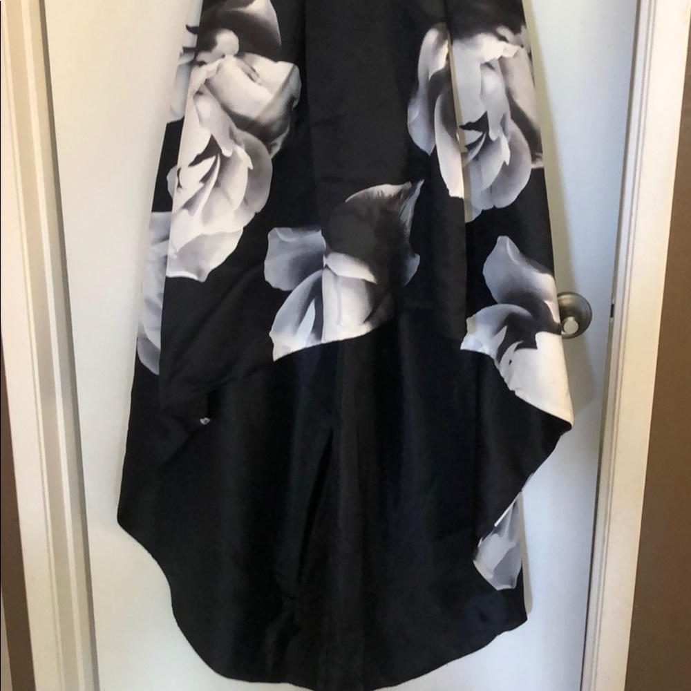 Dress 👗 - Picture 3 of 7